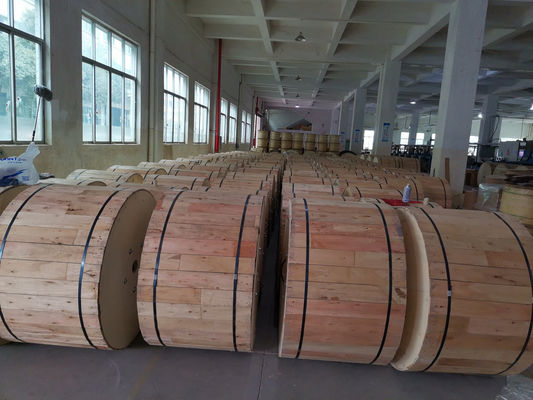 GYTC8S চিত্র 8 এরিয়াল ফাইবার অপটিক কেবল পিই জ্যাকেট